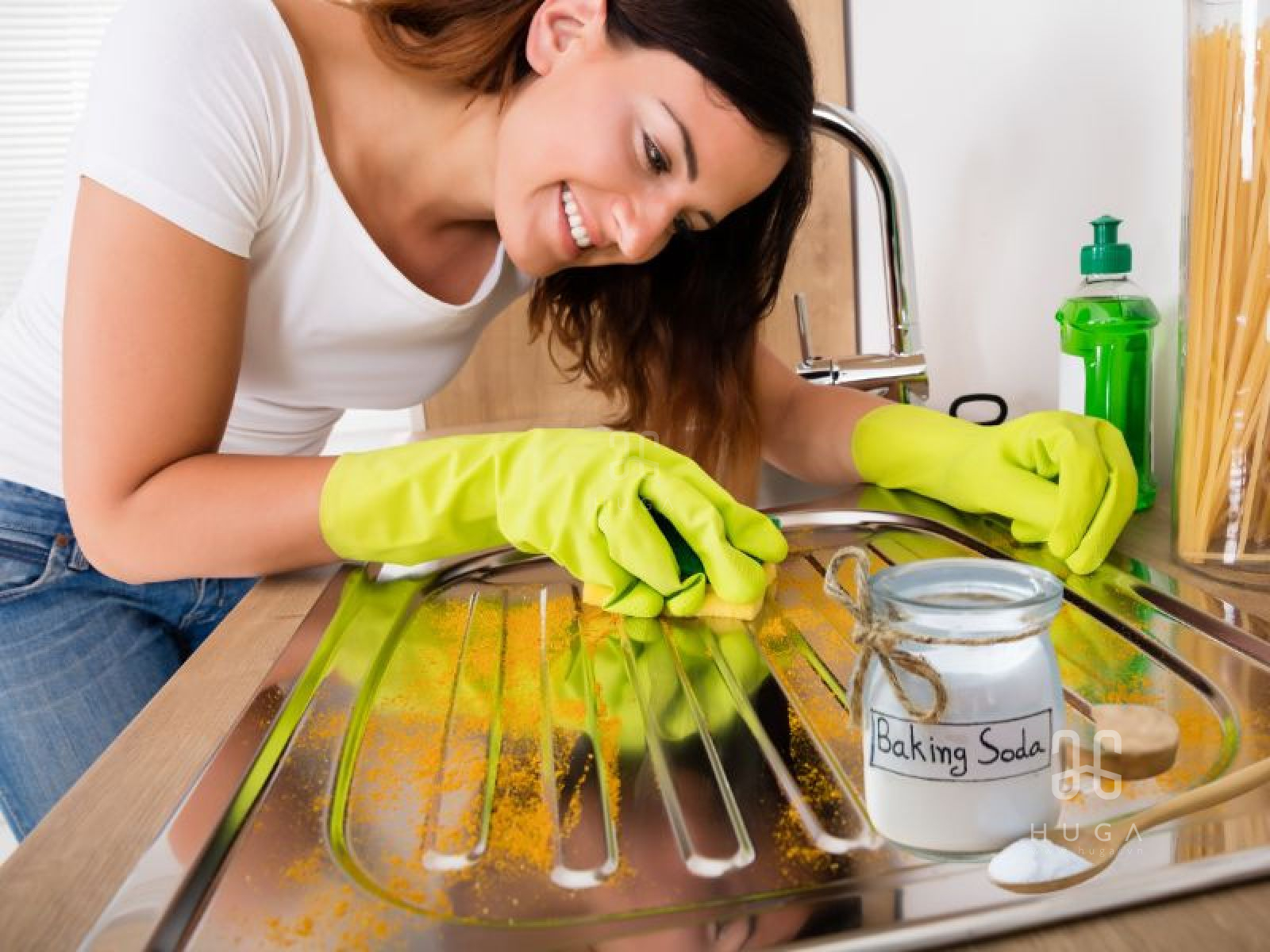 Cách làm sạch vết ố trên đồ inox trong nhà bếp